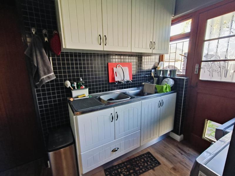 4 Bedroom Property for Sale in Hoogstede Western Cape